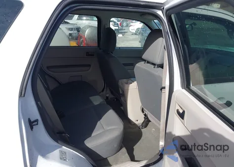 2012 Ford Escape Xls z USA, uszkodzony, nr VIN 1FMCU9C79CKA36255